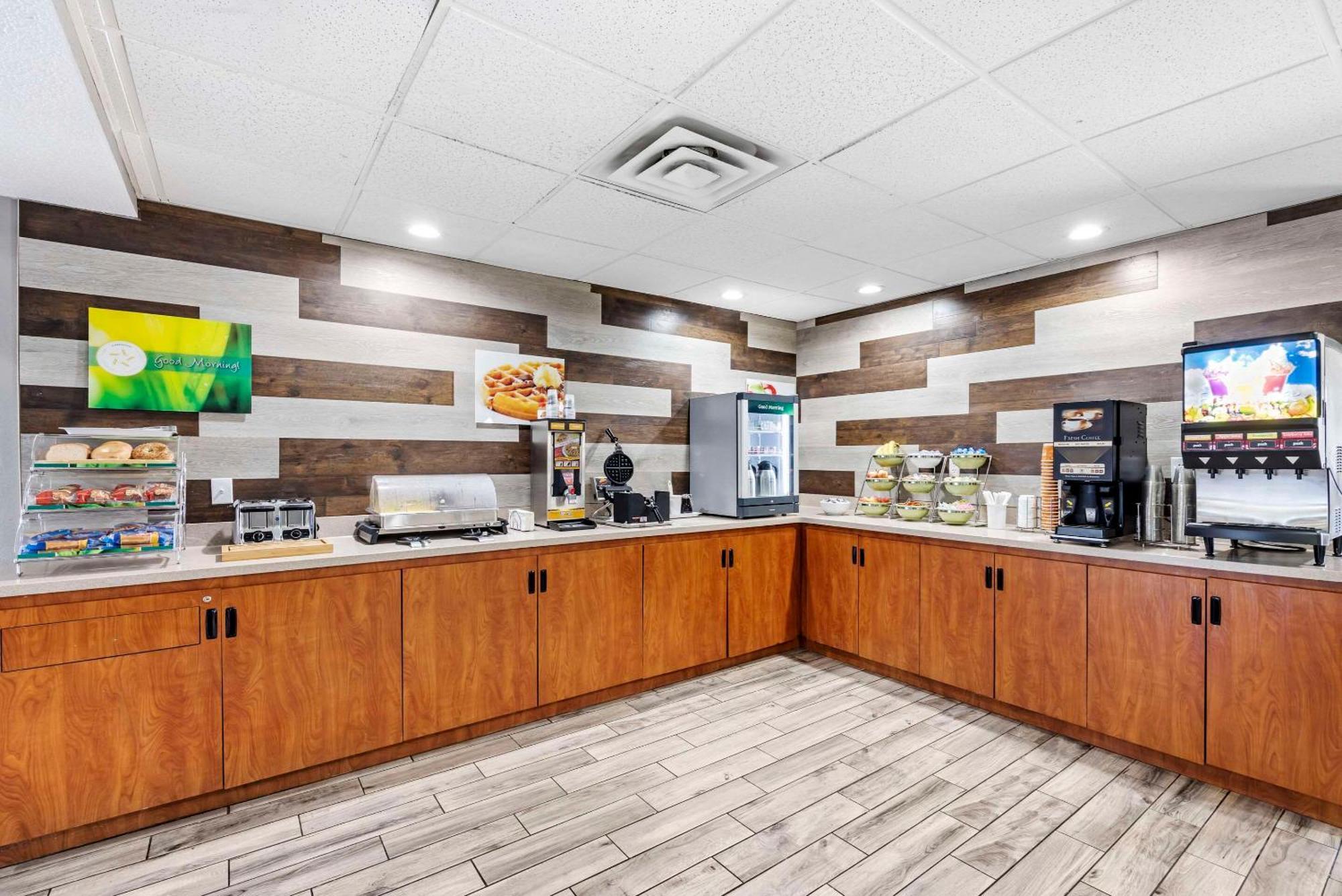 Quality Inn Clarksville - Exit 11 Eksteriør billede