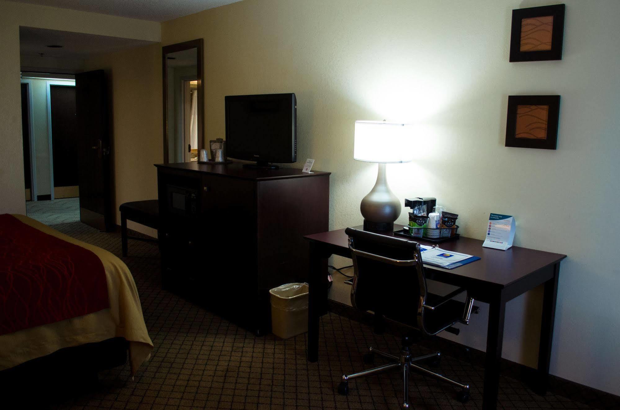 Quality Inn Clarksville - Exit 11 Eksteriør billede
