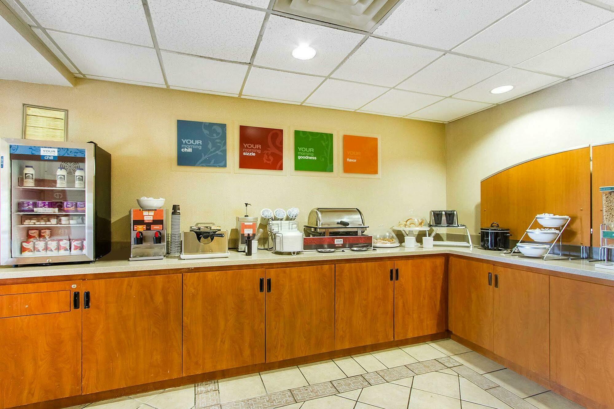 Quality Inn Clarksville - Exit 11 Eksteriør billede